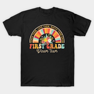 Groovy First Grade Vibes Retro Back To School Teachers Kids T-Shirt